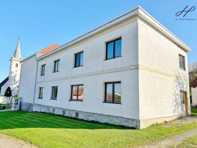 Immobilie in Oberloisdorf - Geräumiges Einfamilienhaus mit Scheune und Keller auf großem Grundstück - Bild 1
