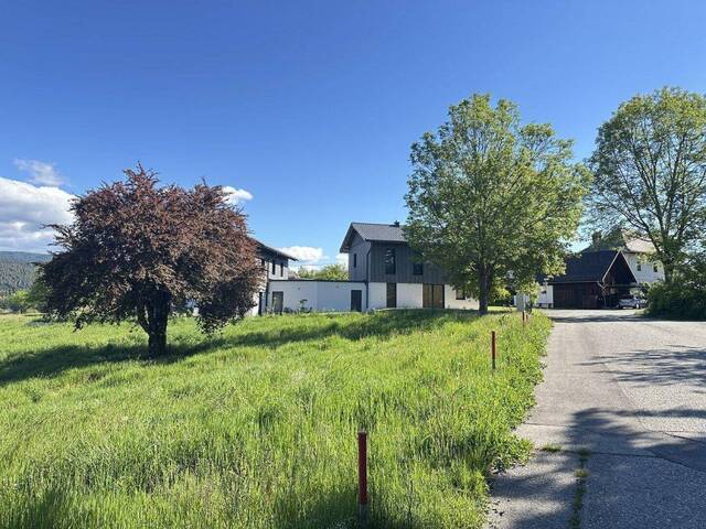 Immobilie in Lind ob Velden - DOPPELHAUSHÄLFTE MIT GARTEN IN IDYLLISCHER RUHELAGE - Bild 0