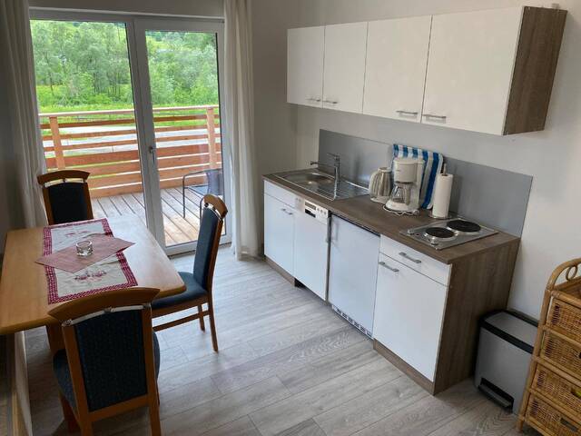 Immobilie in Gundersheim - (Ferien-) Wohnung ca. 48 qm moebliert mit Balkon und Blick in die karnischen Alpen im südlichen Kärnten TOP - Bild 3