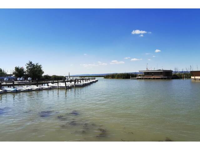 Immobilie in Neusiedl am See - Top Lage - 4-Zimmer-Wohnung mit Loggia, Klimaanlage und Schwedenofen - unmittelbar beim Schulzentrum, Bahnhof und Stadtzentrum! - Bild 3