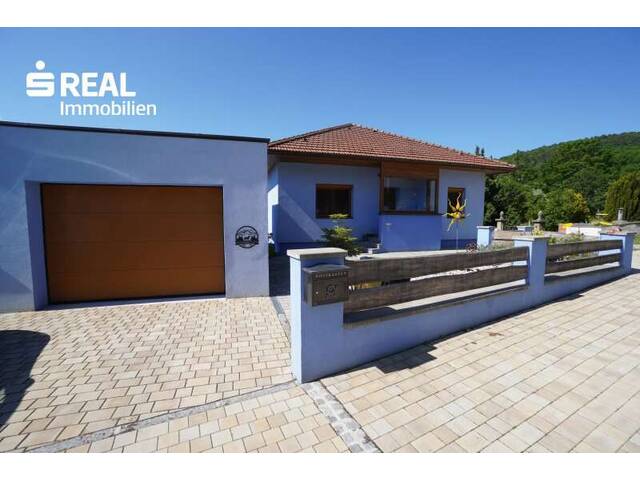 Immobilie in Niederleis - Ideal für Pferde und Naturliebhaber - einladendes Einfamilienhaus mit großer Terrasse und Garage - Bild 1