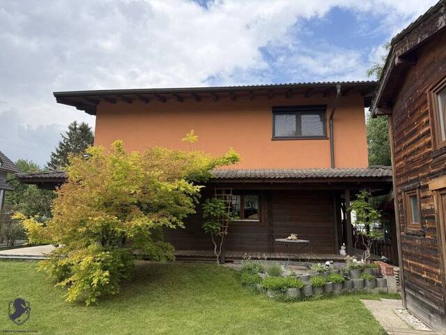 Immobilie in Sieghartskirchen - Charmantes Familienhaus mit Pool, Gartenhaus & Niedrigenergie-Aufstockung in ruhiger Lage - Bild 1
