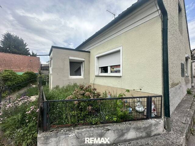 Immobilie in Hauskirchen - Sanierungsbedürftiges Wohnhaus mit Garten, Terrasse und Entwicklungspotenzial in Hauskirchen! - Bild 2