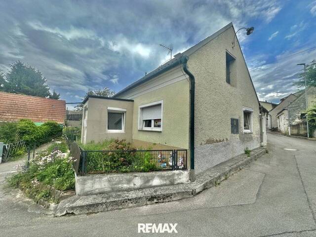 Immobilie in Hauskirchen - Sanierungsbedürftiges Wohnhaus mit Garten, Terrasse und Entwicklungspotenzial in Hauskirchen! - Bild 3