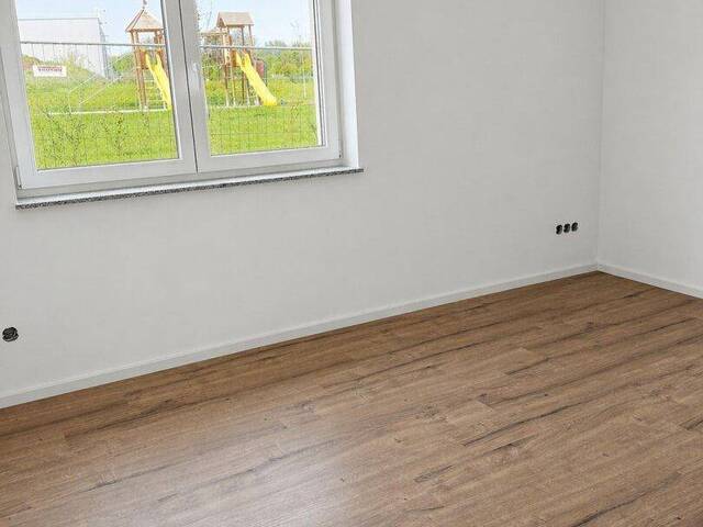 Immobilie in St. Martin im Innkreis - Neuwertige 3-Zi-Wohnung im OG., Garten, Balkon, Caport,79m², €254.900 - Bild 4
