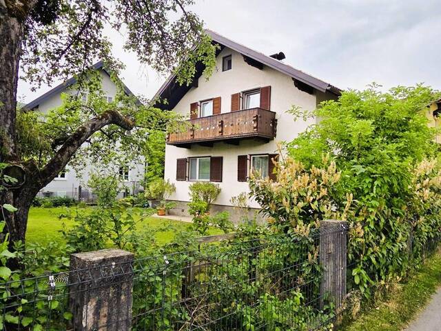 Immobilie in Oberalm - Charmantes Einfamilienhaus mit Charakter. Ideale Gelegenheit für junge Familien und solche, die es noch werden wollen! - Bild 0