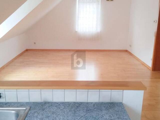 Immobilie in Petzenkirchen - Preisreduktion! PERFEKT FÜR ANLEGER - VERMIETETER DACHGESCHOSSHIT - Bild 0
