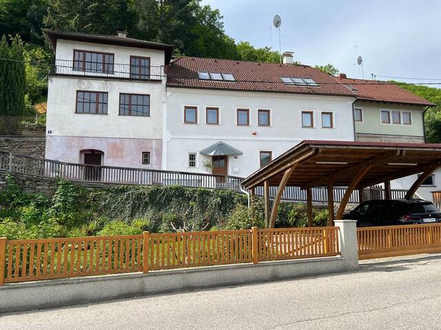 Immobilie in Senftenberg - Exquisites Familienhaus in sonniger Zentrumslage mit Nebengebäude - Bild 0