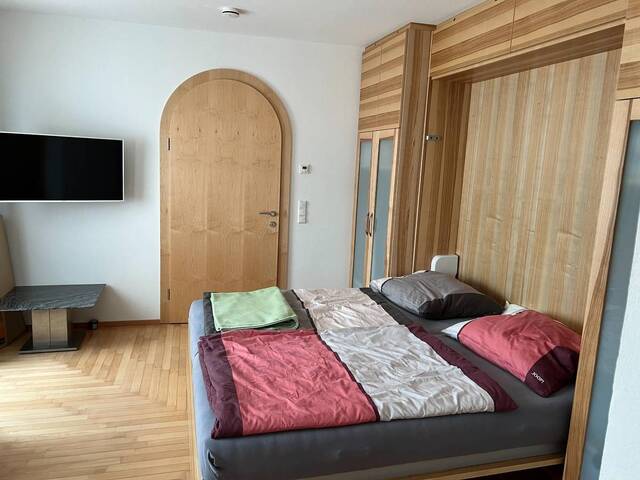 Immobilie in Senftenberg - Exquisites Familienhaus in sonniger Zentrumslage mit Nebengebäude - Bild 3