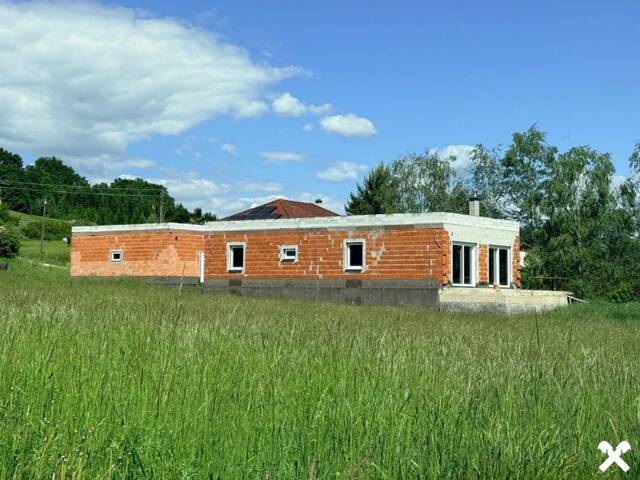 Immobilie in Litzelsdorf - Rohbau-Bungalow im Grünen zum Fertigstellen nach Wunsch! - Bild 0