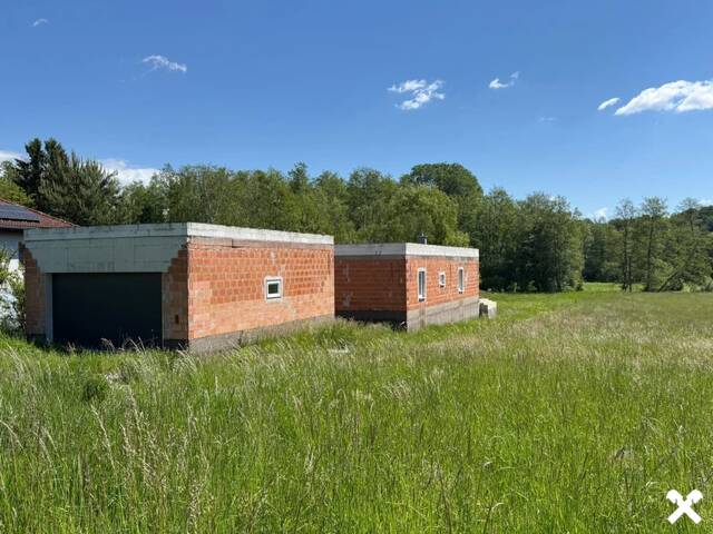 Immobilie in Litzelsdorf - Rohbau-Bungalow im Grünen zum Fertigstellen nach Wunsch! - Bild 2