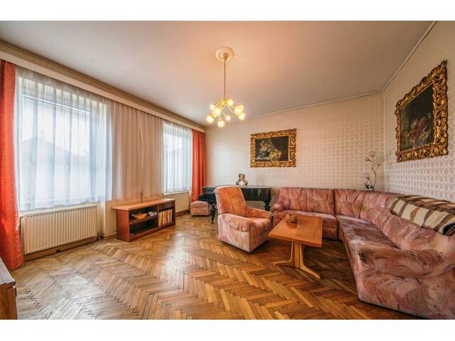 Immobilie in Perchtoldsdorf - Sanierungsbedürftige Wienerwald-Villa mit 2 Wohnungen - Grenze zu Rodaun - Bild 2