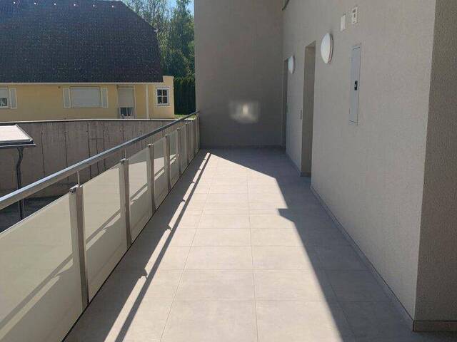 Immobilie in Obernberg am Inn - Neuwertige Maisonette-Eigentumswohnung mit Reihenhauscharakter, Garten und Garage - Bild 2