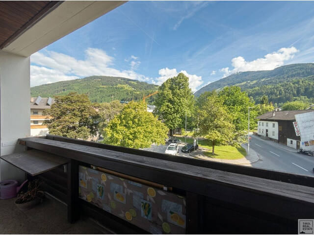 Immobilie in Wattens - Großzügige 4-Zimmer-Wohnung mit zwei Balkonen und Potenzial in Wattens - Bild 0