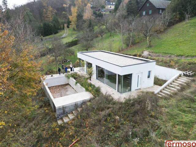 Immobilie in Königstetten - Zwei Reihenhäuser mit großem Grundstück & Pool - Rohbauprojekt mit viel Potenzial - Bild 2