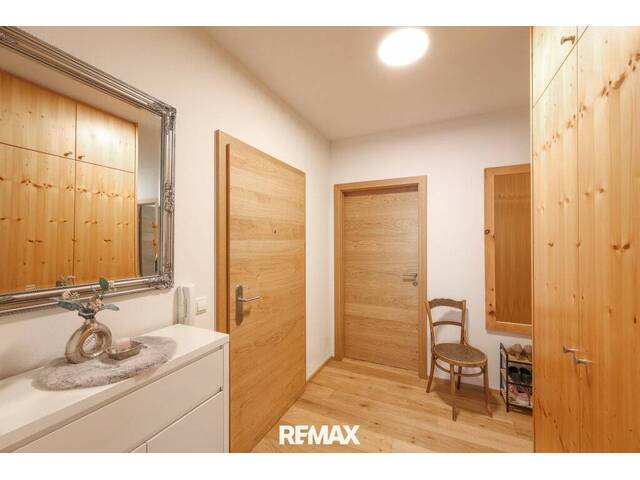 Immobilie in Ramsau am Dachstein - Schöne und komplett sanierte Wohnung am Sonnenplateau! - Bild 2