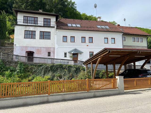 Immobilie in Imbach - Exquisites Familienhaus in sonniger Zentrumslage mit Nebengebäude - Bild 0