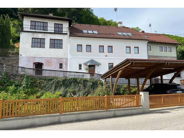 Immobilie in Imbach - Exquisites Familienhaus in sonniger Zentrumslage mit Nebengebäude - Bild 3