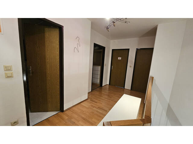 Immobilie in Innsbruck - Geräumige 5 Zimmer Maisonettewohnung in sehr ruhiger Lage im Westen von Innsbruck zu verkaufen! - Bild 1