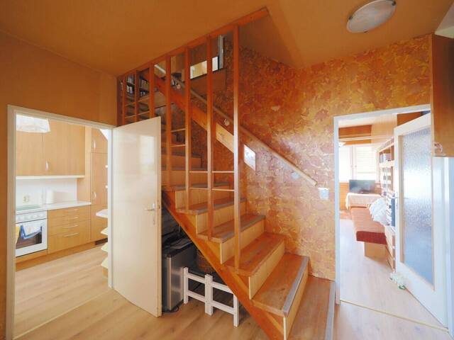 Immobilie in Brunn am Gebirge - 4-Zimmer-Maisonette mit Loggia & Ausblick – ideale Basis für Ihre Wohnideen in Brunn am Gebirge! - Bild 2
