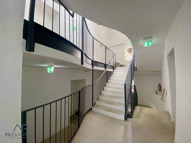 Immobilie in Hallein - Altstadtjuwel! Attraktive 2-Zimmer-Wohnung am Halleiner Kornsteinplatz - Bild 3
