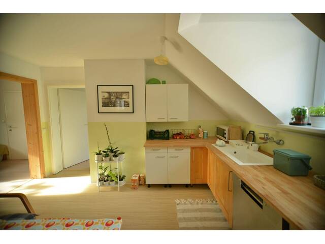 Immobilie in Kennelbach - Provisionsfrei Gemütliche 4-Zimmer-Dachgeschosswohnung mit Garten - Bild 3