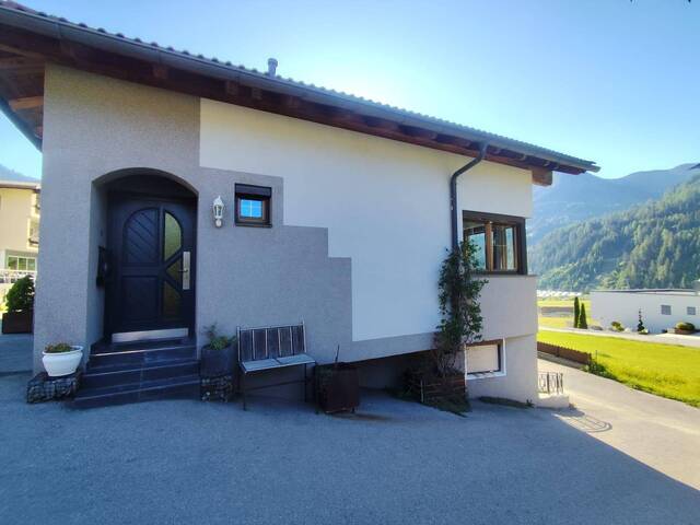 Immobilie in Abfaltersbach - Doppelhaushälfte mit Garten in Abfaltersbach – sonnig, familienfreundlich, bezugsfertig - Bild 1