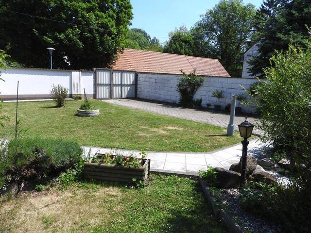 Immobilie in Wienerherberg - gepflegtes Einfamilienhaus mit großem Garten - Bild 2