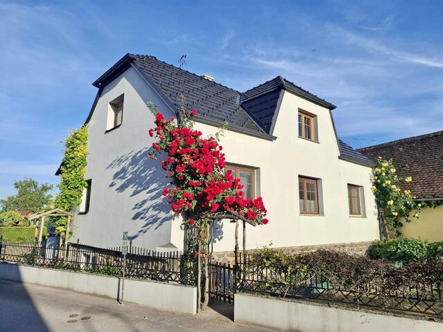 Immobilie in Retz - Wochenend-Oase oder Familienglück: Einfamilienhaus mit 515 m2 Grundstücksfläche! - Bild 0
