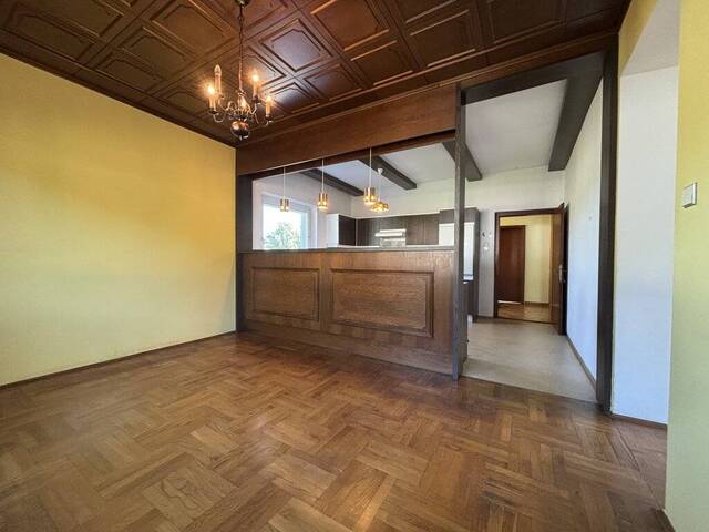 Immobilie in Stegersbach - Charmantes 4 Zimmer-Einfamilienhaus mit Garten, Balkon & Garagen - Bild 2
