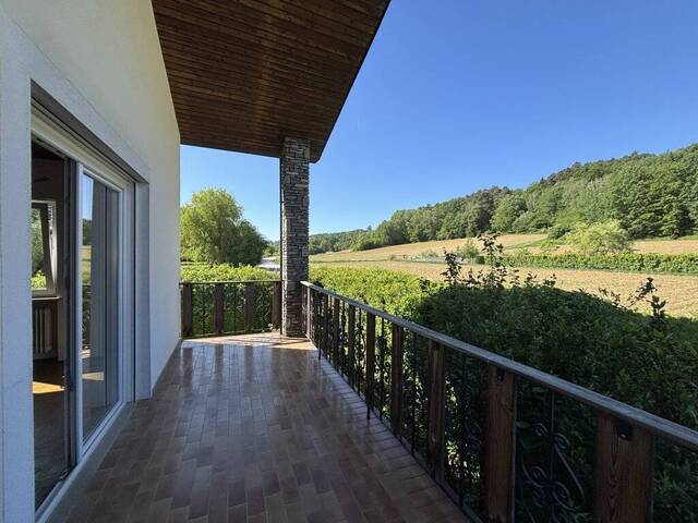 Immobilie in Stegersbach - Charmantes 4 Zimmer-Einfamilienhaus mit Garten, Balkon & Garagen - Bild 4