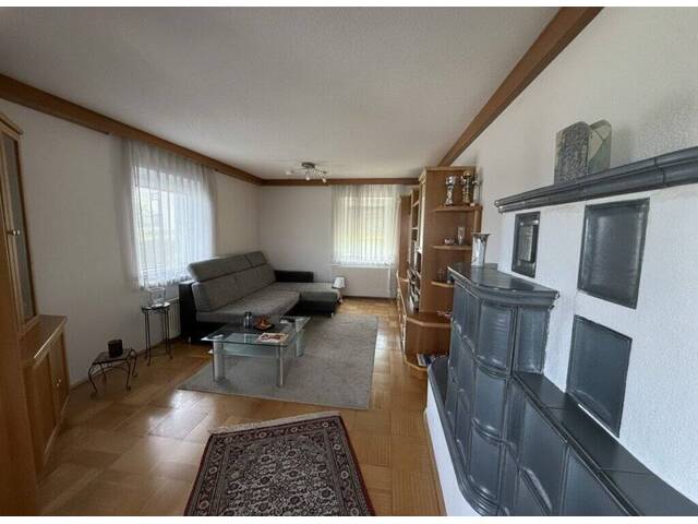Immobilie in St. Marien - Großzügiges Zweifamilienhaus mit Garten, Balkon & 2 Garagen in St. Marien - EUR330.000 - Bild 2