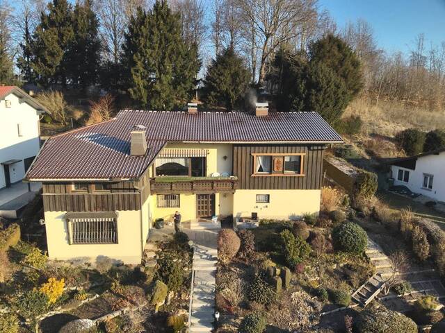 Immobilie in Gmunden - Haus mit viel Entfaltungspotenzial in Gmunden - Bild 1
