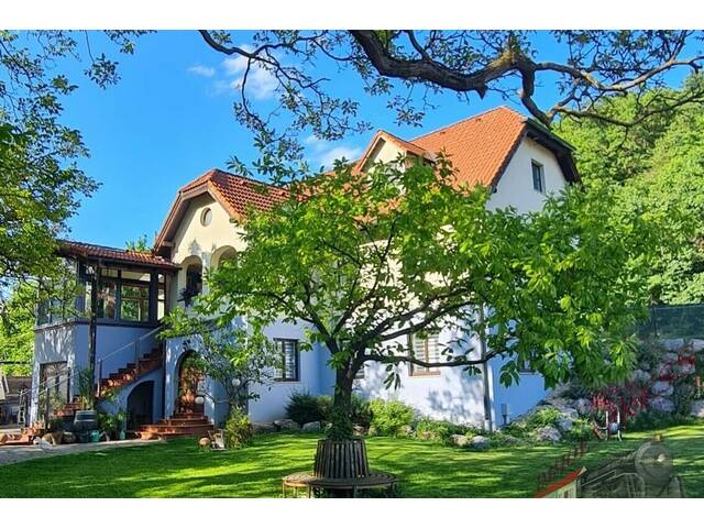 Immobilie in Donnerskirchen - Großzügiges Ein-/ Zweifamilienhaus mit Pool in Ruhelage - zwei Eingänge - Bild 4