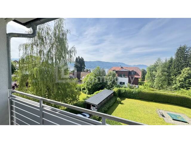 Immobilie in Seewalchen am Attersee - 81m² Große 3-Zimmer-Wohnung mit See- & Gebirgsblick in Seewalchen am Attersee - Bild 0