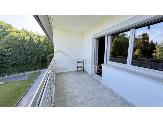 Immobilie in Seewalchen am Attersee - 81m² Große 3-Zimmer-Wohnung mit See- & Gebirgsblick in Seewalchen am Attersee - Bild 1