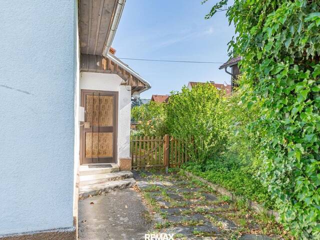 Immobilie in Perg - Schlafendes Schmuckstück mit Potenzial - Einfamilienhaus mit Wintergarten, Garage und schönem Garten in ruhiger Siedlungslage - Bild 1