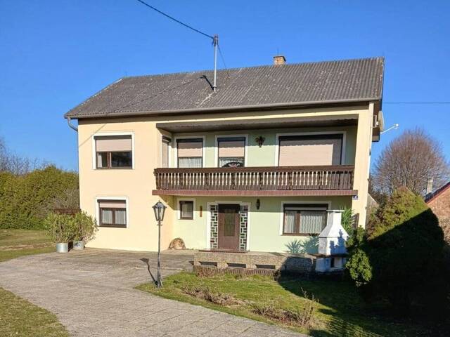 Immobilie in Waidendorf - Einfamilienhaus mit großem Grundstück und Nebengebäude in traumhaft ruhiger Lage - Bild 0