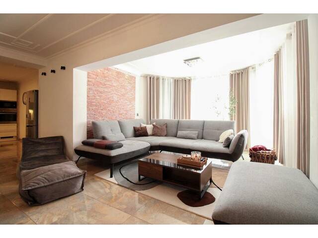 Immobilie in Deutsch-Wagram - Ihr neues Zuhause mit vielen Extras: Pool, Wintergarten, mehrere Terrassen & laufende Einnahmen - Bild 4