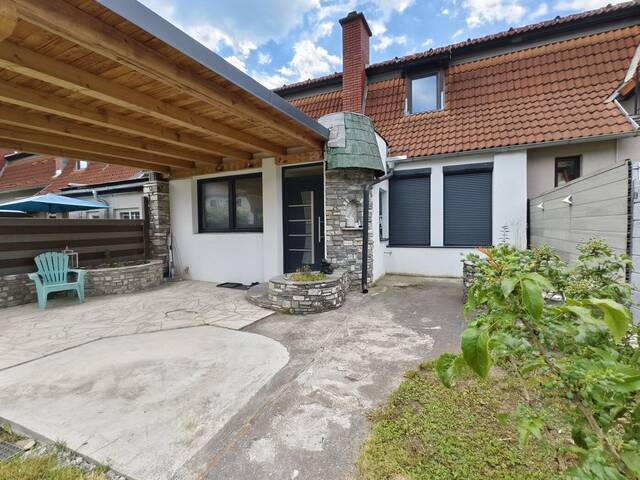 Immobilie in Kapfenberg - Modernisiertes Reihenhaus mit Garten, Garage & Carport in Kapfenberg-Redfeld - Bild 2