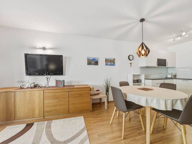 Immobilie in Arzl im Pitztal - Hochwertig ausgestattete 2-Zimmer-Gartenwohnung in Arzl zu verkaufen! - Bild 2