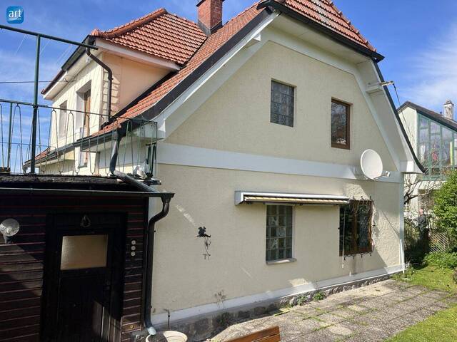 Immobilie in Ried im Innkreis - Stadthaus in zentraler Lage mit grüner Ruheoase - Bild 1