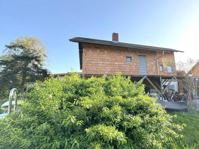 Immobilie in Lebring-St. Margarethen - Bachsdorf bei Lebring, Ein- oder Zweifamilienhaus, Wohnfläche: ca. 240 m² | Zimmer: 6| Grundstück: 781 m² - Bild 0