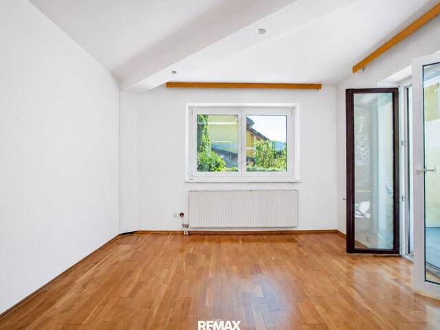 Immobilie in Bad Ischl - Umfangreich saniertes Einfamilienhaus mit 4 Garagen in sonniger Ruhelage von Rettenbach/Bad Ischl - Bild 2