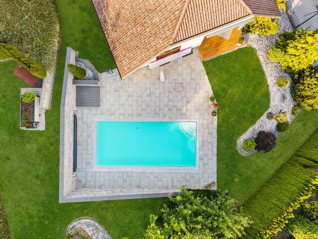 Immobilie in Althofen - Exklusives Wohnhaus mit Pool, Gartenparadies und traumhafter Aussicht in Althofen - Bild 0