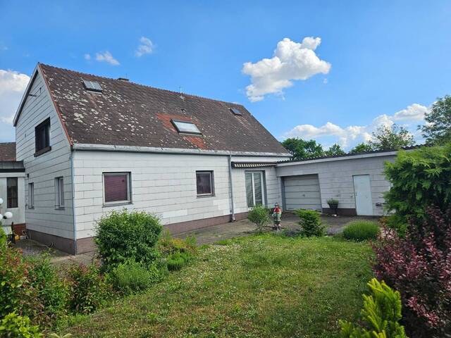 Immobilie in Hagenbrunn - Haus mit viel Nebenflächen Garage, Werkstatt und Co - Bild 0