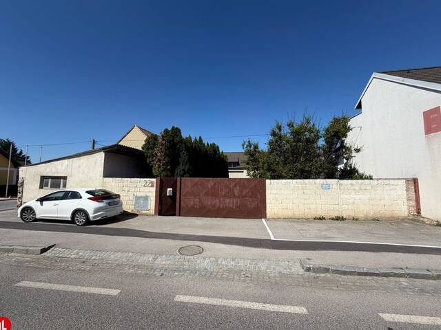 Immobilie in Enzersdorf an der Fischa - Großzügige Liegenschaft auf 775 m² Eckgrundstück | viel Platz, Nebengebäude & Entwicklungspotenzial - Bild 2