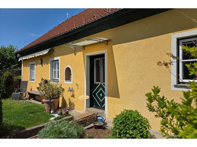 Immobilie in Kottschallings - Stilvoll saniertes Landhaus mit besonderer Ausstrahlung - Bild 3