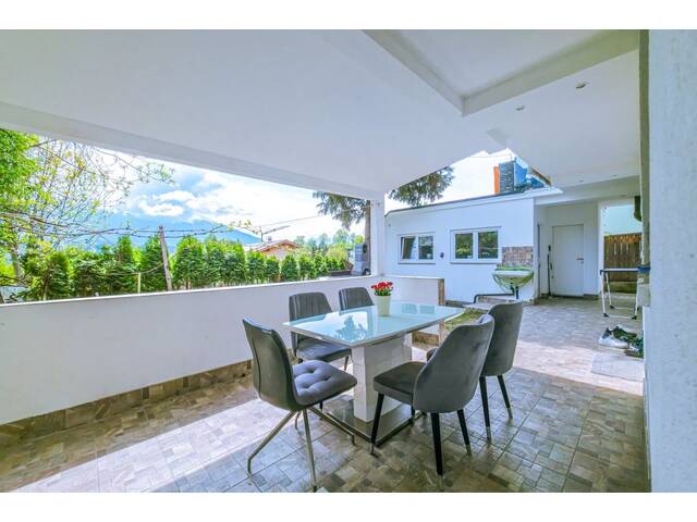 Immobilie in Absam - Zweifamilienhaus in Absam, 165m², Garten, Balkon, Terrasse, 3 Stellplätze - Top Lage und ideal für Familien! - Bild 3