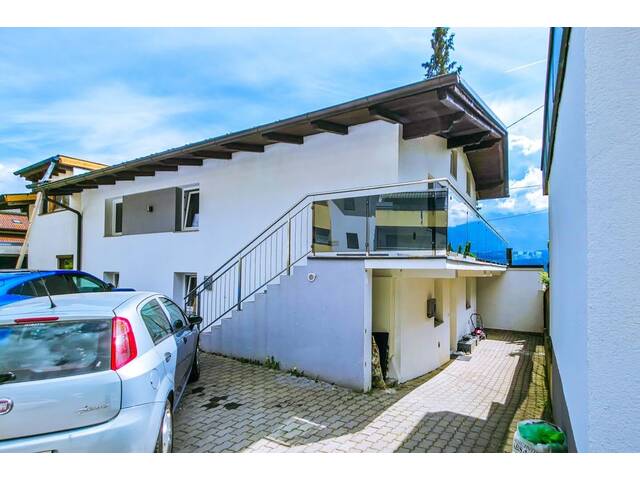 Immobilie in Absam - Zweifamilienhaus in Absam, 165m², Garten, Balkon, Terrasse, 3 Stellplätze - Top Lage und ideal für Familien! - Bild 4